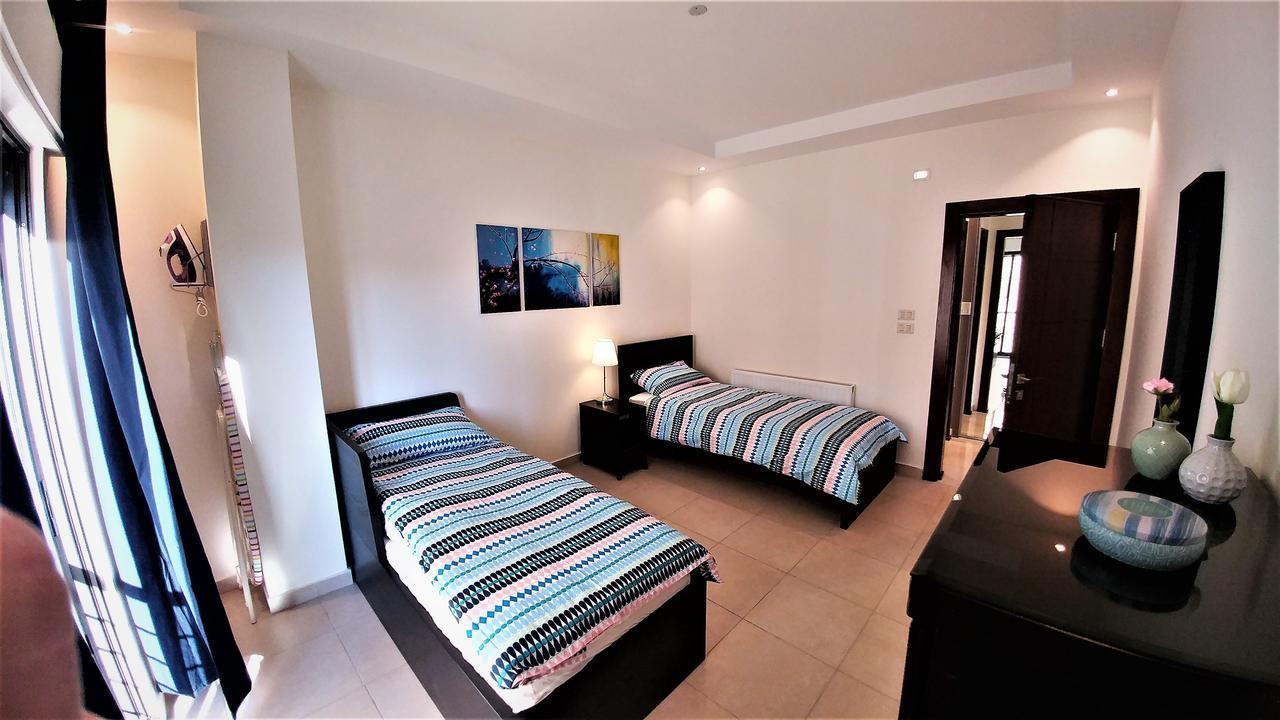 Double Key By Hr Apartment Amman Ngoại thất bức ảnh